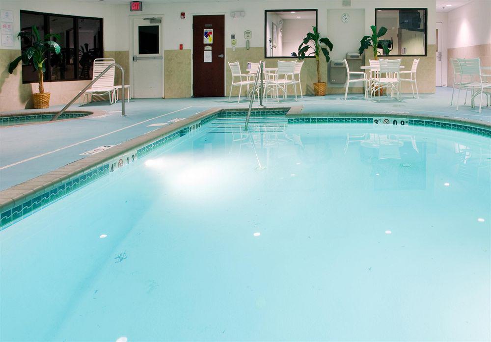 Holiday Inn Express & Suites Chesapeake By Ihg מראה חיצוני תמונה