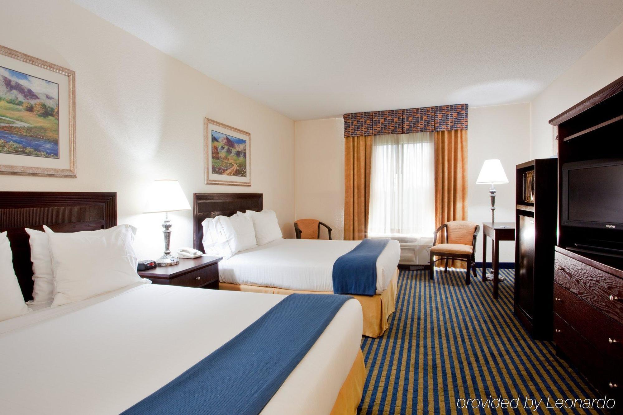 Holiday Inn Express & Suites Chesapeake By Ihg מראה חיצוני תמונה